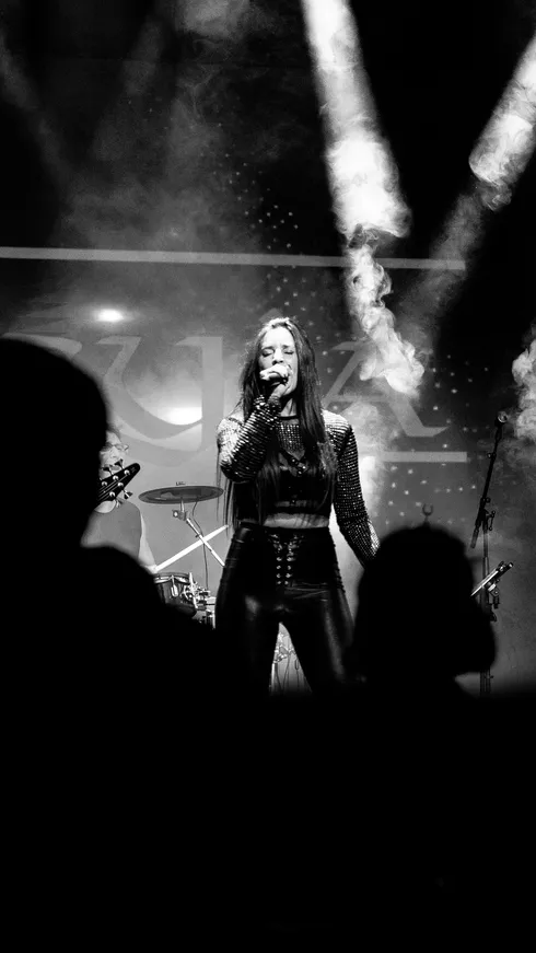 Freyja en concierto - Momento épico en el escenario